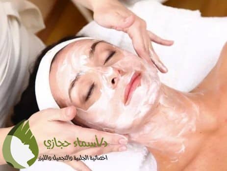 تنظيف البشرة